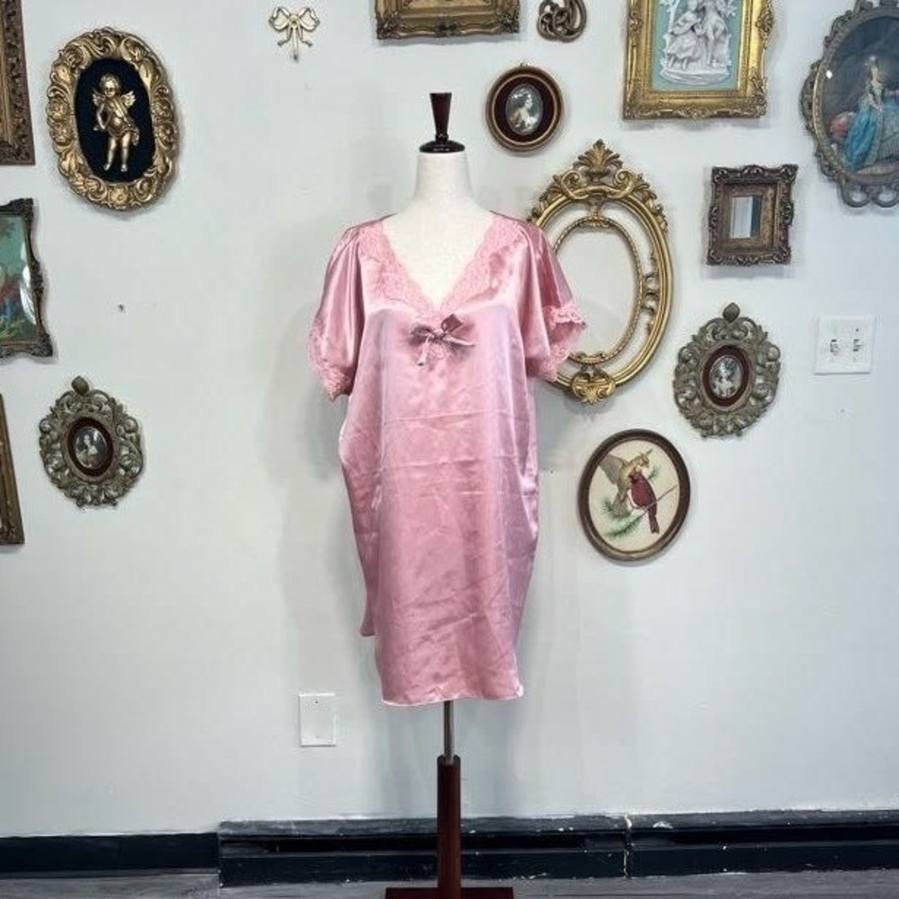 Vintage Victoria's Secret Gold Label Pink Satin Lace Nightie M/L